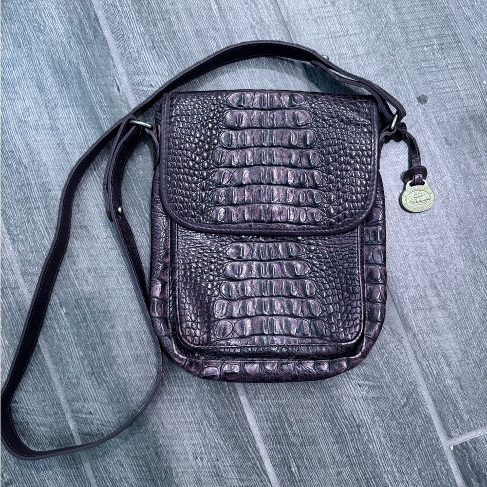 BRAHMIN Vintage Brown Leather Crocs Print. Crossbody Bag W/snap Flap Closure